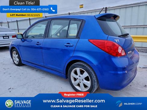 Used 2010 Nissan Versa Hatchback w/ Premium Pkg image 3