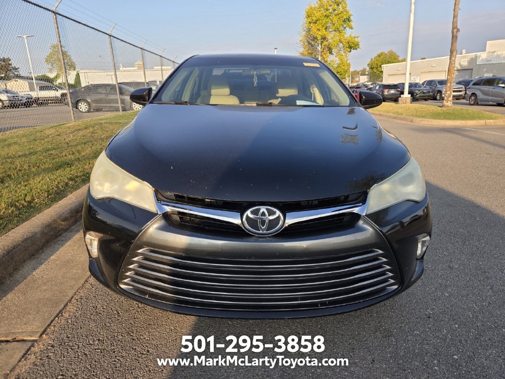 Used 2016 Toyota Camry LE FWD image 2