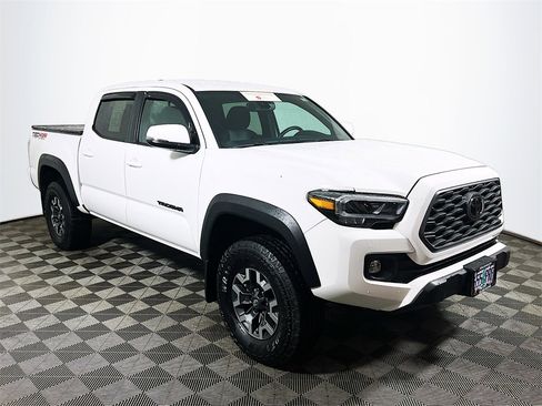 Certified 2023 Toyota Tacoma TRD Off-Road image 1