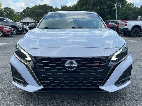 Used 2023 Nissan Altima 2.0 SR FWD image 4