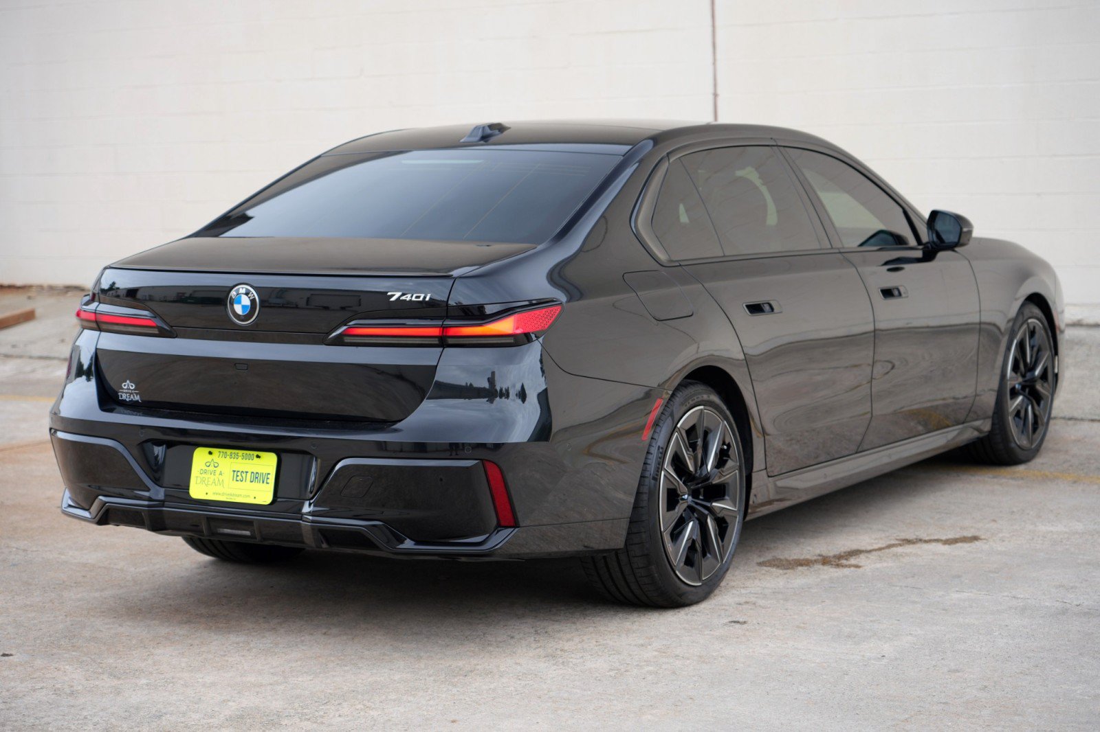 Used 2023 BMW 740i w/ Executive Package RWD image 69