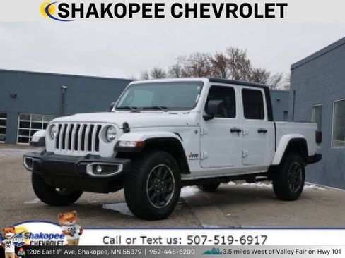 Used 2023 Jeep Gladiator Overland image 3
