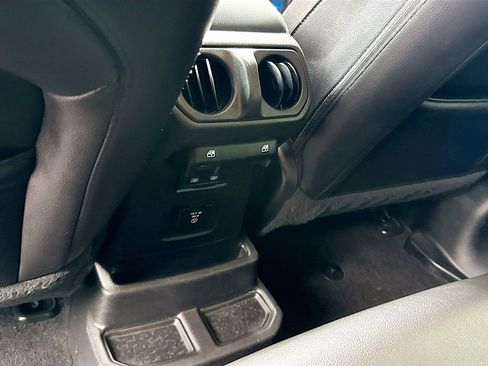 Used 2022 Jeep Wrangler Unlimited Sahara w/ Cold Weather Group image 29