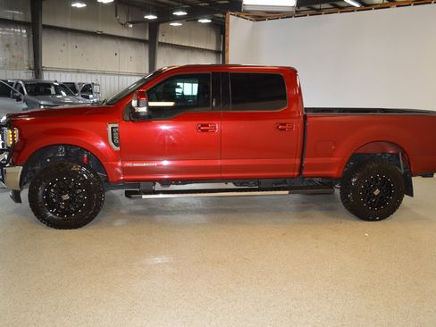 Used 2017 Ford F250 Lariat w/ Lariat Value Package image 6