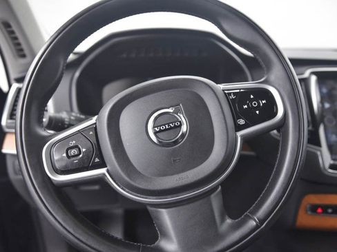 Used 2022 Volvo XC90 T6 Momentum w/ Advanced Package image 17