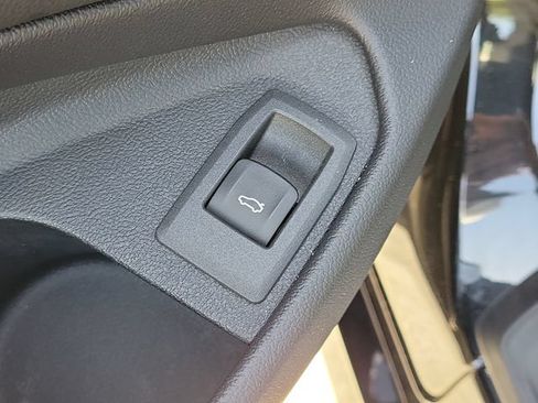 Used 2023 BMW M440i Convertible w/ Premium Package RWD image 18