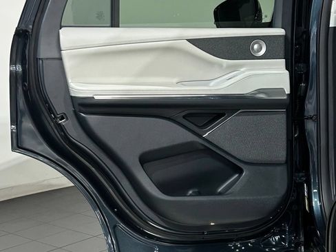 New 2026 Lincoln Navigator Reserve w/ Jet Appearance Package AWD/4WD image 48