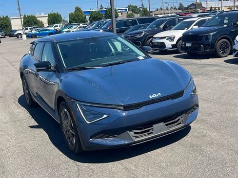 Certified 2025 Kia EV6 Light w/ Light LR Technology Package RWD image 7