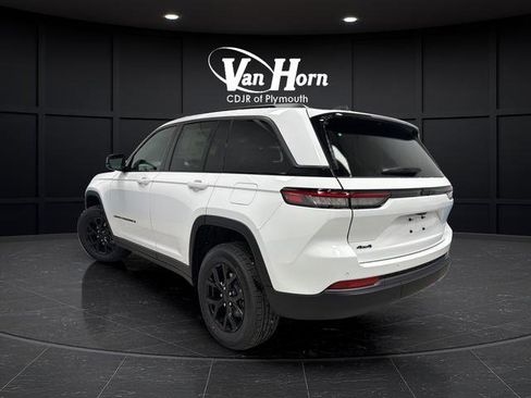 New 2026 Jeep Grand Cherokee Altitude image 5