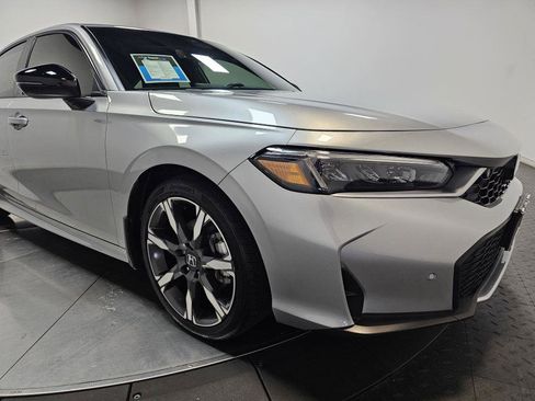 Used 2025 Honda Civic Sport Touring image 3