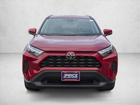 Used 2025 Toyota RAV4 XLE image 2