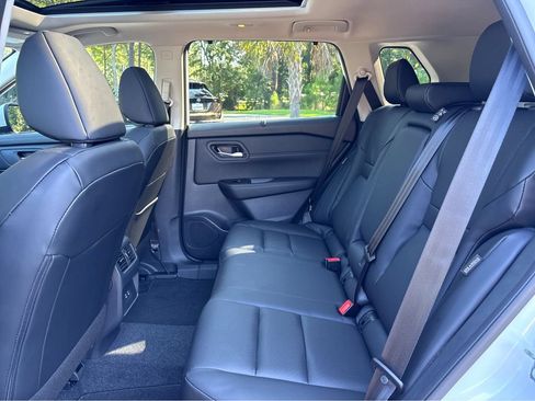 Used 2026 Nissan Rogue SV w/ SV Premium Package FWD image 24