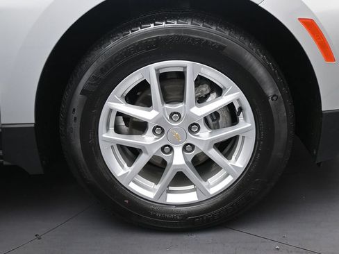 Used 2022 Chevrolet Equinox LT FWD image 9