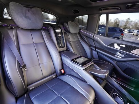 Used 2023 Mercedes-Benz Maybach GLS 600 Maybach GLS 600 image 55