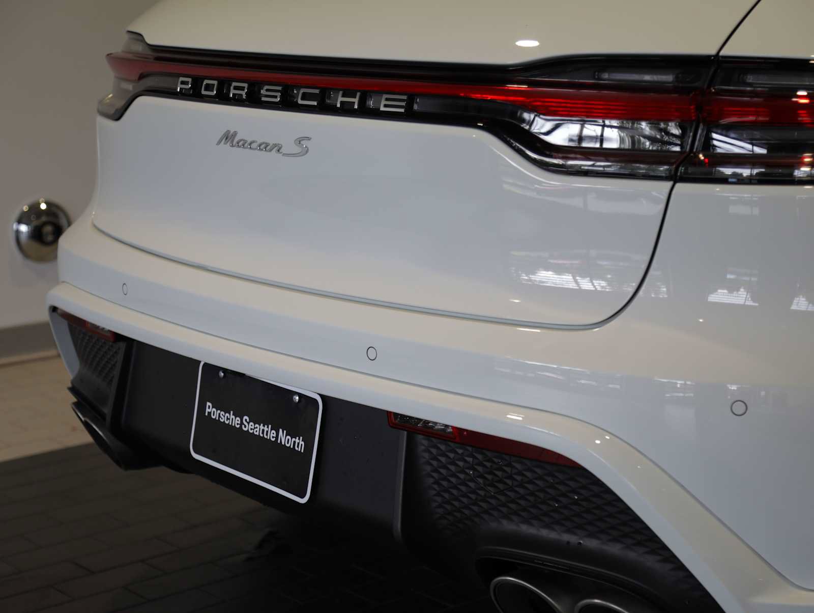 Used 2025 Porsche Macan S AWD/4WD image 15