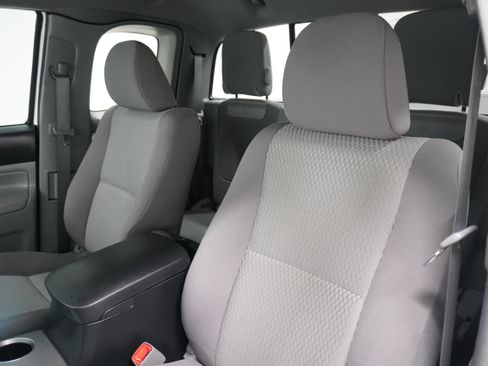 Used 2012 Toyota Tacoma 2WD Access Cab w/ SR5 Pkg image 12