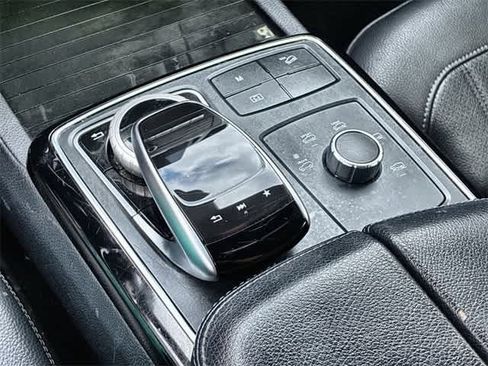 Used 2019 Mercedes-Benz GLE 400 4MATIC image 42