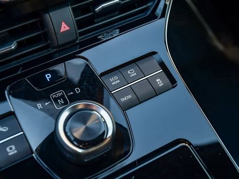 Used 2023 Toyota bZ4X Limited image 22