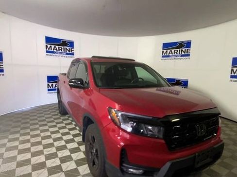 Used 2025 Honda Ridgeline Black Edition image 4