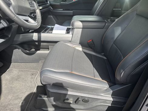 Used 2025 Ford F350 Lariat w/ Lariat Ultimate Package image 10