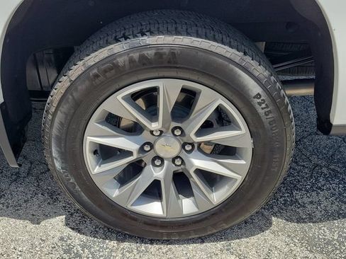 Used 2020 Chevrolet Silverado 1500 High Country w/ Technology Package RWD image 8