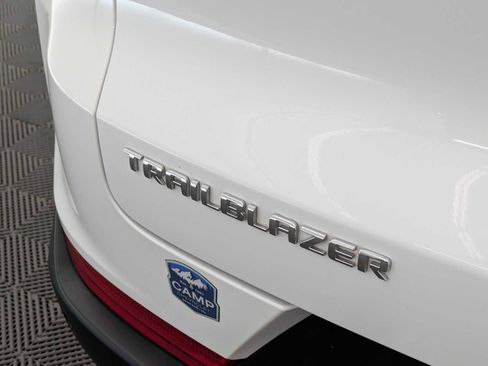 Used 2024 Chevrolet TrailBlazer LT w/ Driver Confidence Package FWD image 13