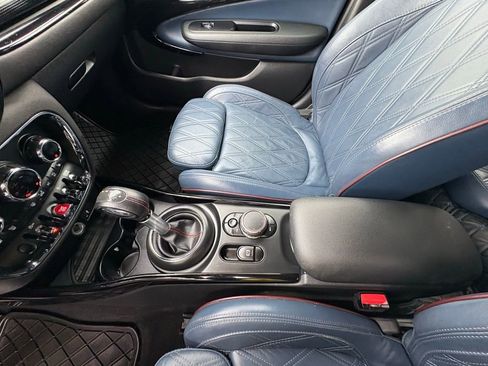 Used 2019 MINI Cooper Clubman S image 23