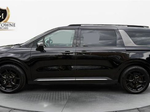 Used 2025 Kia Carnival SX Prestige FWD image 2