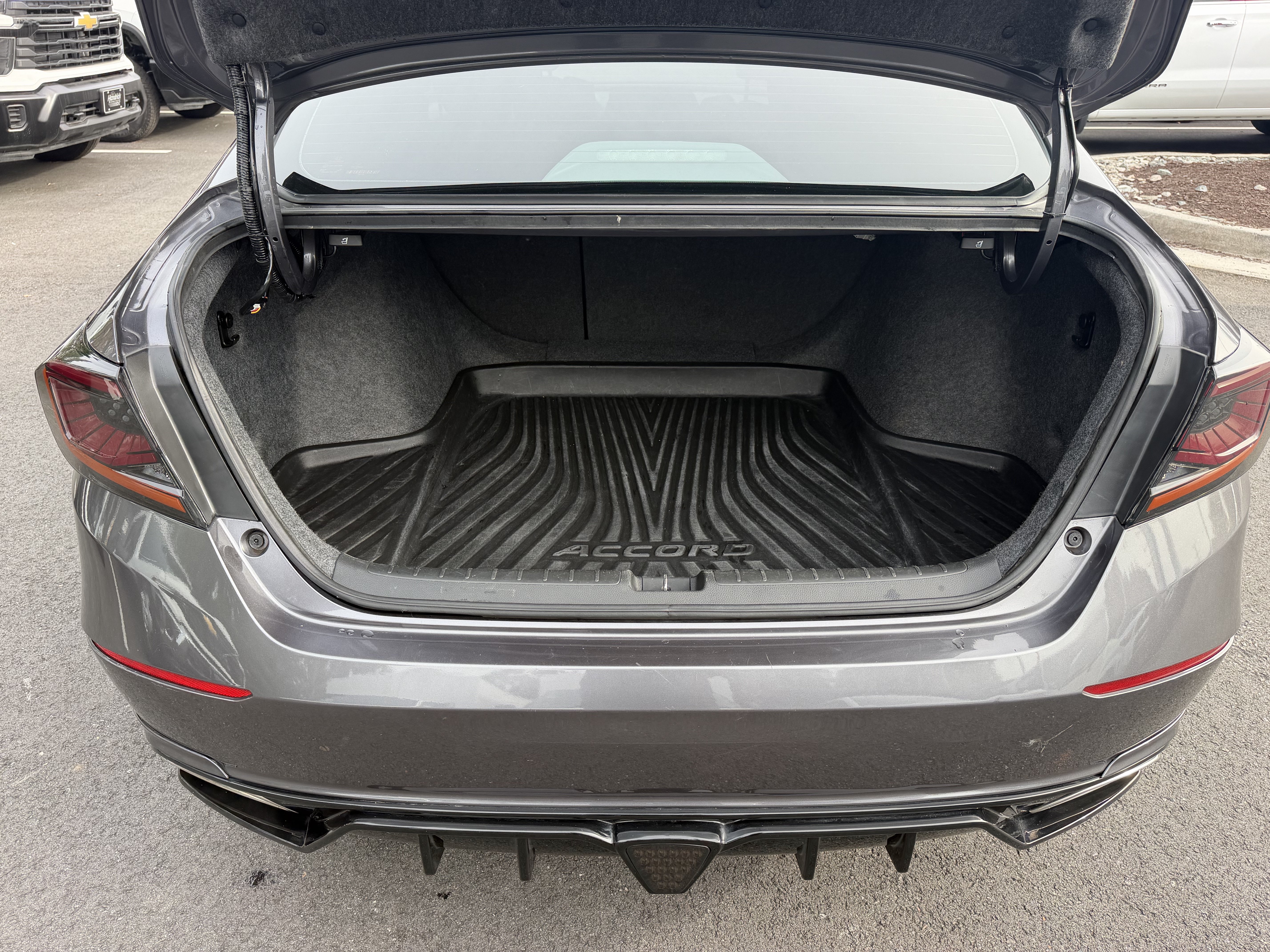 Used 2018 Honda Accord Sport image 33
