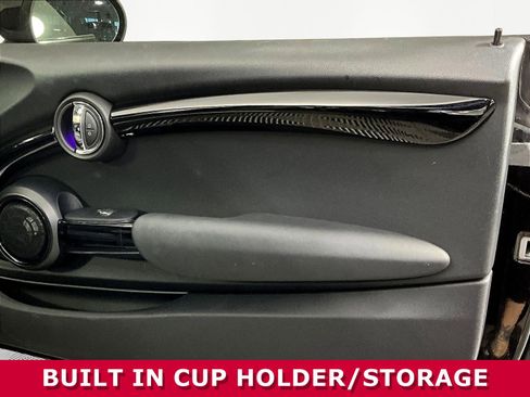 Used 2021 MINI Cooper 2-Door Hardtop w/ Premium Package FWD image 25