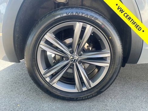 Certified 2021 Volkswagen Atlas Cross Sport SE w/ Panoramic Sunroof Package AWD/4WD image 14