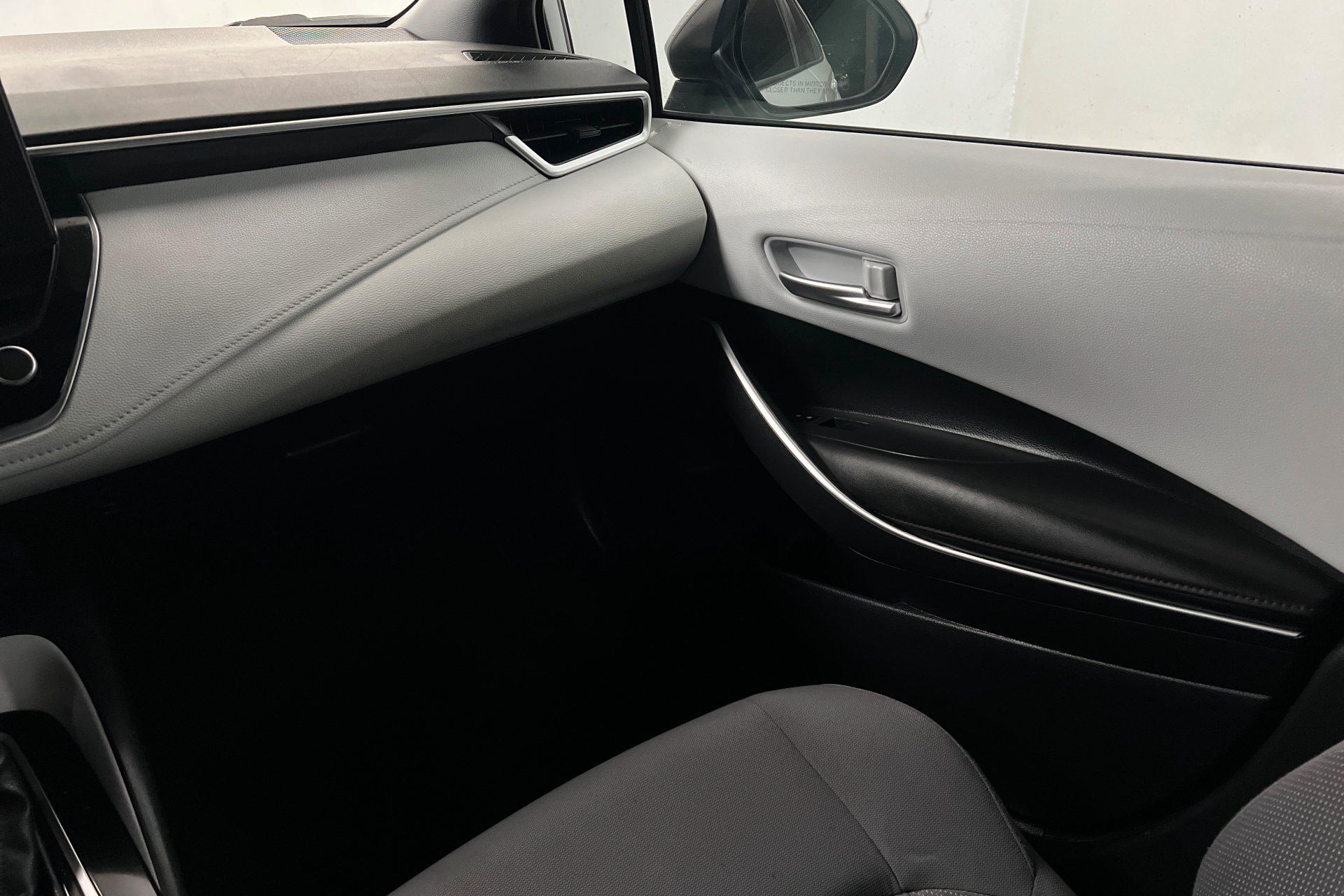 Used 2024 Toyota Corolla SE FWD image 11