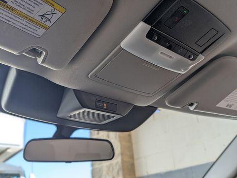 Used 2024 Nissan Pathfinder SV image 31