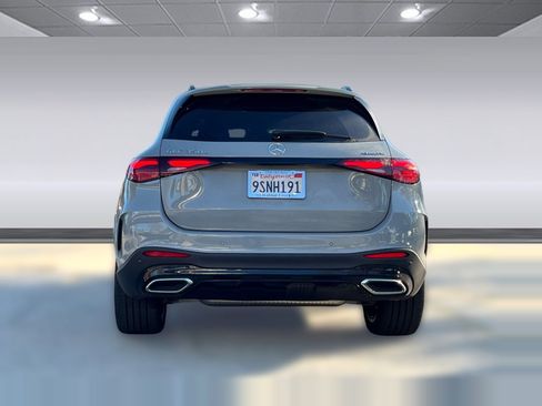 Used 2025 Mercedes-Benz GLC 350e 4MATIC image 5