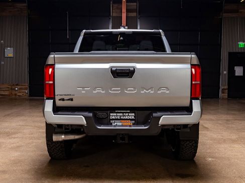 Used 2025 Toyota Tacoma SR5 image 8