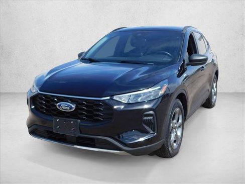 Used 2025 Ford Escape ST-Line FWD image 2