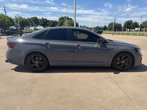 Used 2023 Volkswagen Jetta GLI Autobahn FWD image 5