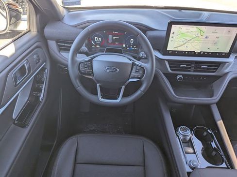 New 2026 Ford Explorer Platinum RWD image 16