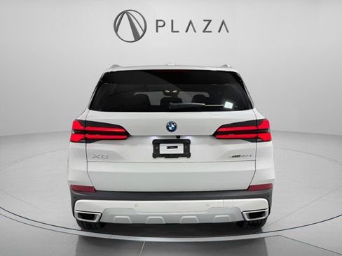 New 2026 BMW X5 xDrive50e w/ Executive Package image 5
