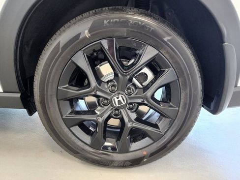 Used 2025 Honda HR-V Sport image 26