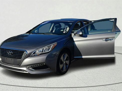 Used 2017 Hyundai Sonata Plug-In Hybrid image 10