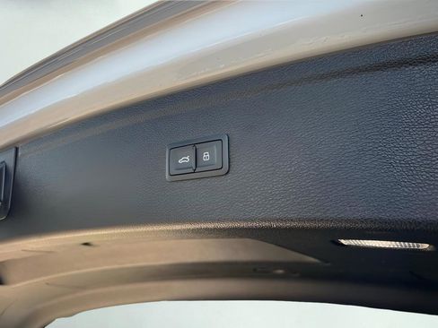 Used 2019 Audi SQ5 Premium Plus w/ Premium Plus Package image 27