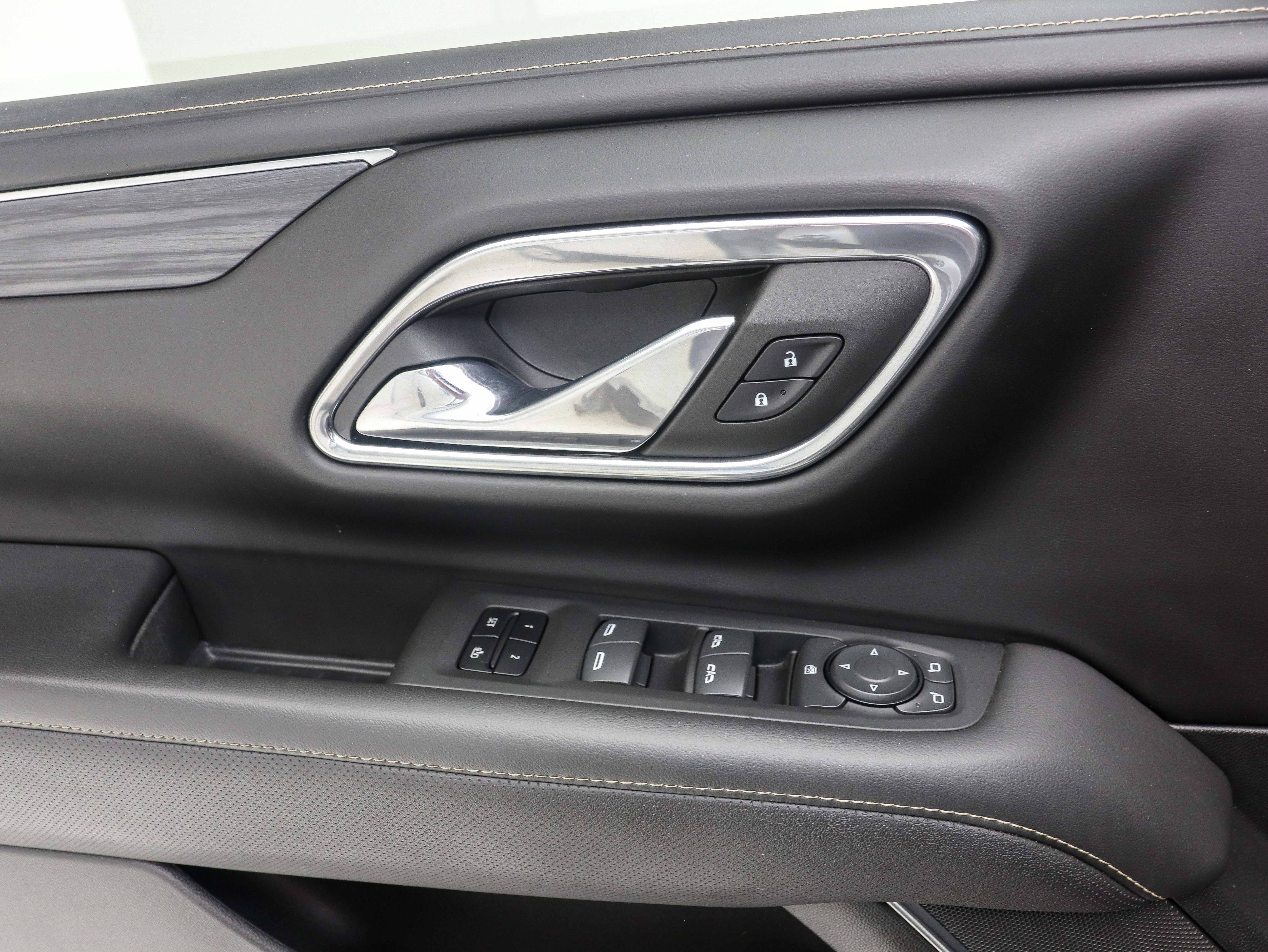 Used 2023 GMC Yukon XL SLT AWD/4WD image 19