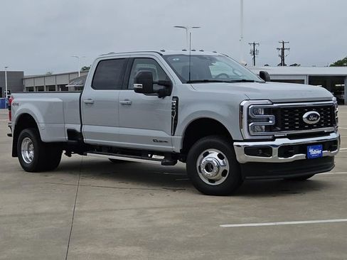 New 2026 Ford F350 Lariat AWD/4WD image 2