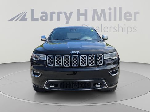 Used 2017 Jeep Grand Cherokee Overland w/ Jeep Active Safety Group AWD/4WD image 8
