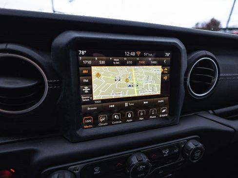 Used 2023 Jeep Wrangler Unlimited Sahara image 19