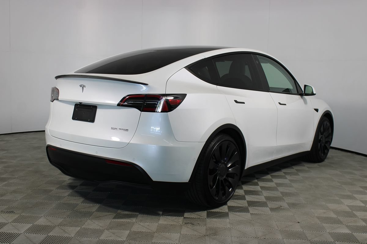 Used 2022 Tesla Model Y Performance AWD/4WD image 6