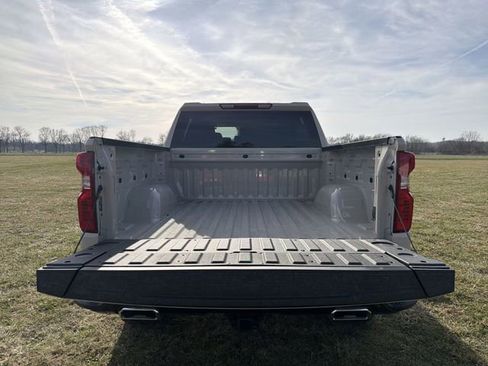 New 2026 Chevrolet Silverado 1500 Custom Trail Boss w/ LPO, Dark Essentials Package AWD/4WD image 18
