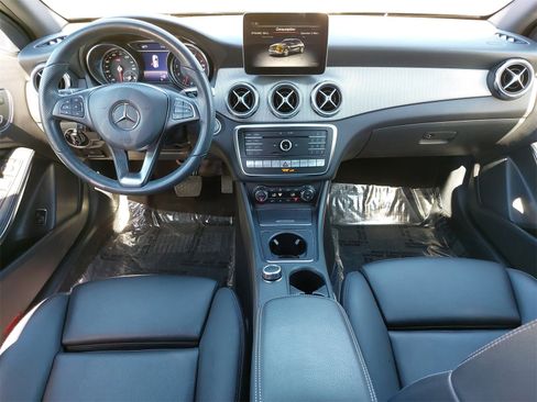 Used 2019 Mercedes-Benz GLA 250 4MATIC image 9