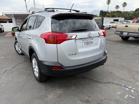 Used 2014 Toyota RAV4 LE FWD image 9